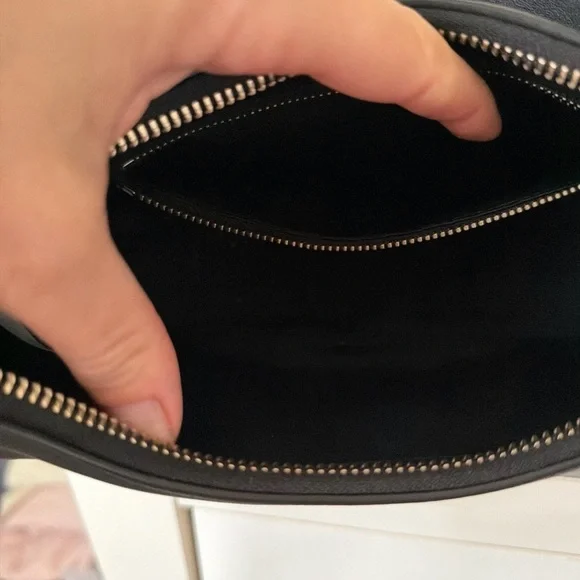 Marc Jacobs Black Shoulder Bag - Picture 8 of 8